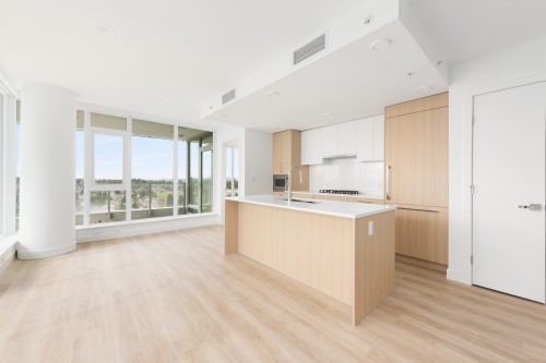 209-9675 King George Boulevard  Surrey, BC V3T 2V3