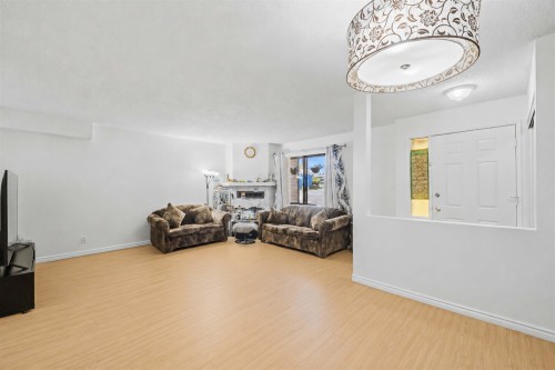103-7139 133A Street, Surrey, BC 