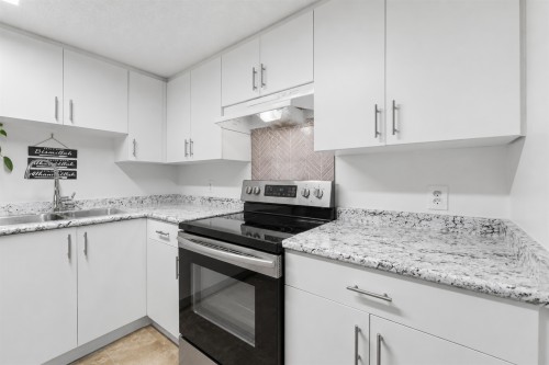 103-7139 133A Street, Surrey, BC 