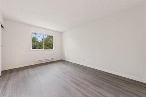 204-7120 133 Street, Surrey, BC 