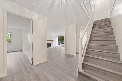 204-7120 133 Street, Surrey, BC 