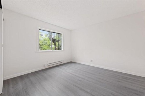 204-7120 133 Street, Surrey, BC 