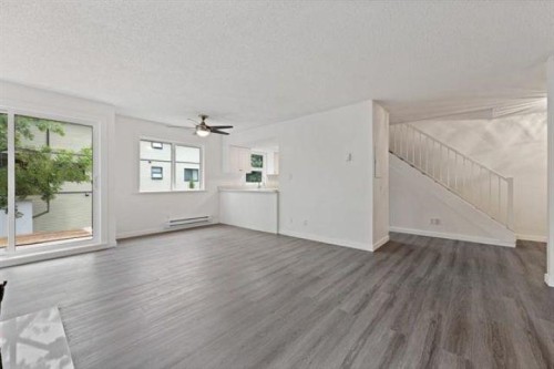 204-7120 133 Street, Surrey, BC 