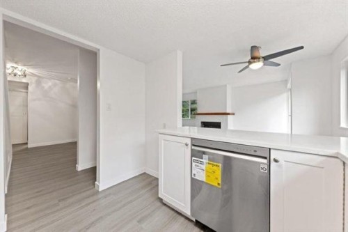 204-7120 133 Street, Surrey, BC 