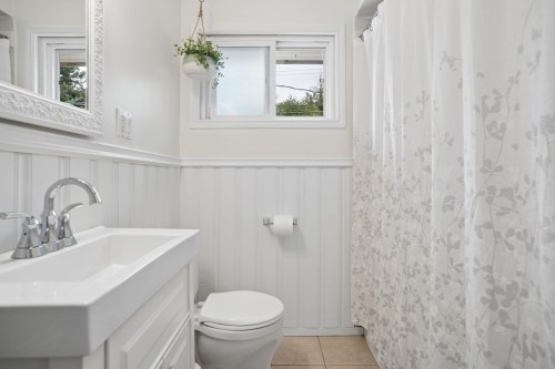 10996 Mcadam Road, Delta, BC - Indoor Photo Showing Bathroom