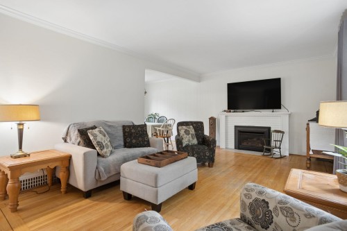 10996 Mcadam Road, Delta, BC - Indoor Photo Showing Living Room With Fireplace