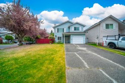 14932 98a Avenue Surrey, BC V3R 8H7