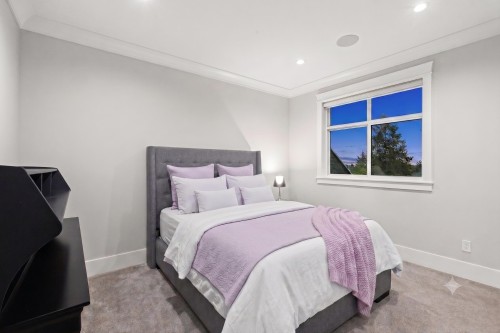19031 60B Avenue, Surrey, BC 