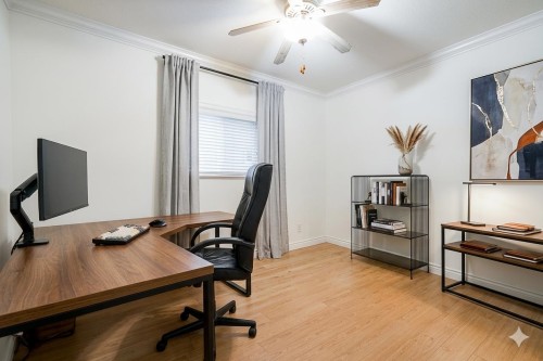 7049 150 Street, Surrey, BC - Indoor Photo Showing Office