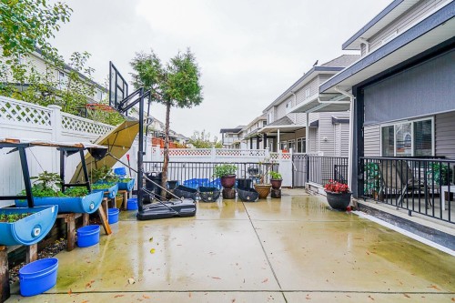7049 150 Street, Surrey, BC - Outdoor
