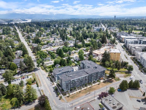 220-10838 Whalley Boulevard, Surrey, BC 