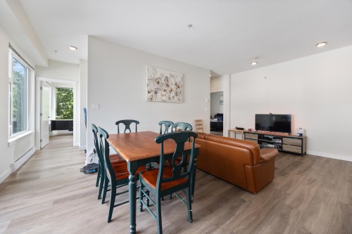 220-10838 Whalley Boulevard, Surrey, BC 