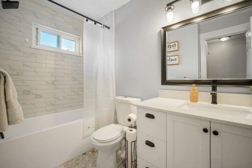 2426 Wayburne Crescent, Langley, BC 