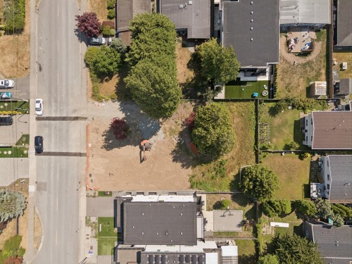15918 Russell Avenue, White Rock, BC 