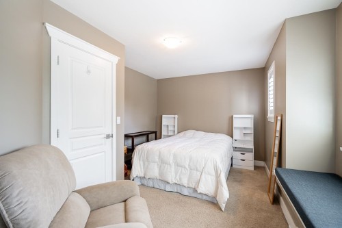16581 60 Avenue, Surrey, BC 