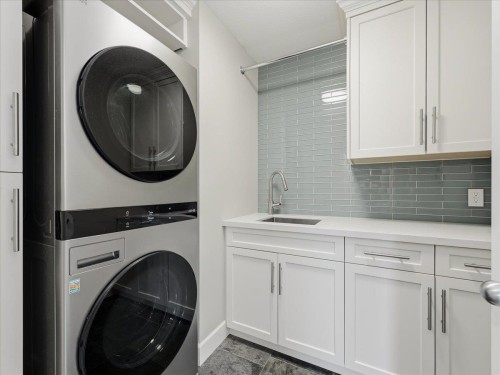 1087 Finlay Street, White Rock, BC 