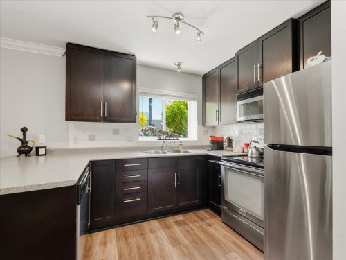 1087 Finlay Street, White Rock, BC 