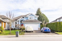 8370 168a Street Surrey, BC V4N 4T1