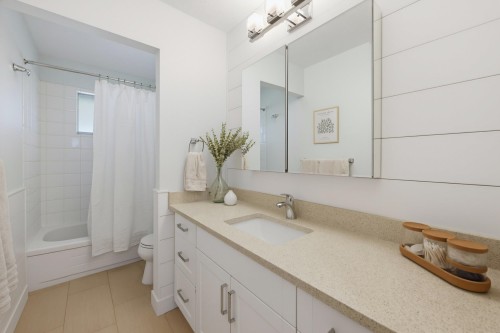 5631 Sunrise Crescent E, Surrey, BC 