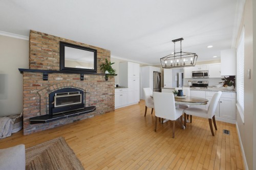 5631 Sunrise Crescent E, Surrey, BC 