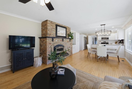 5631 Sunrise Crescent E, Surrey, BC 