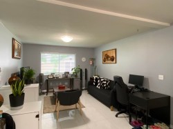 8800 160a Street Surrey, BC V4N 2Z1