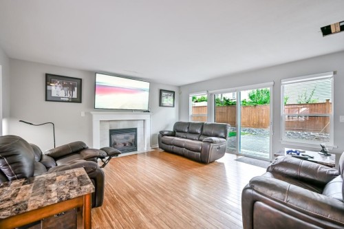 16730 85 Avenue, Surrey, BC - Indoor Photo Showing Living Room With Fireplace