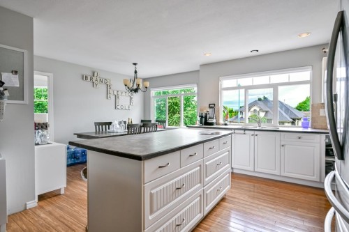 16730 85 Avenue, Surrey, BC - Indoor Photo Showing Other Room