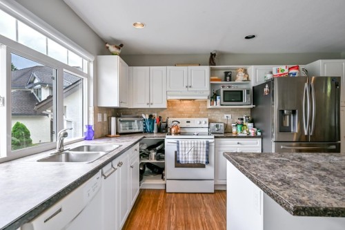 16730 85 Avenue, Surrey, BC - Indoor Photo Showing Kitchen With Double Sink
