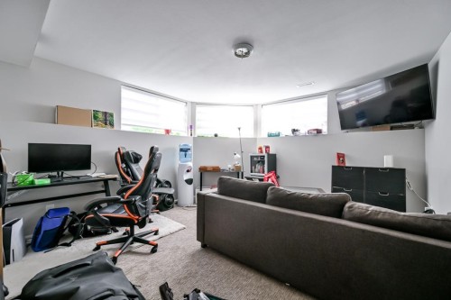 16730 85 Avenue, Surrey, BC - Indoor Photo Showing Other Room
