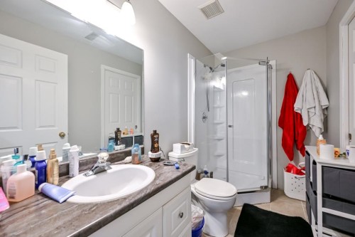 16730 85 Avenue, Surrey, BC - Indoor Photo Showing Bathroom