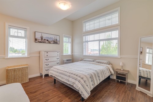 423-5650 201A Street, Langley, BC - Indoor Photo Showing Bedroom
