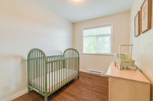 423-5650 201A Street, Langley, BC - Indoor Photo Showing Bedroom