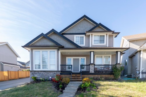 Upper-16459 59A, Surrey, BC 