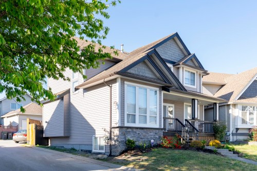 Upper-16459 59A, Surrey, BC 
