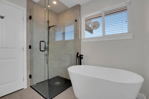 Upper-16459 59A, Surrey, BC 