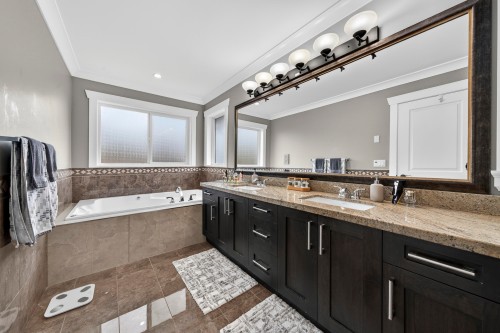 1925 Merlot Boulevard, Abbotsford, BC 