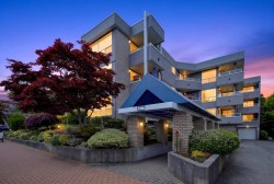 202-15717 Marine Drive White Rock, BC V4B 1E4