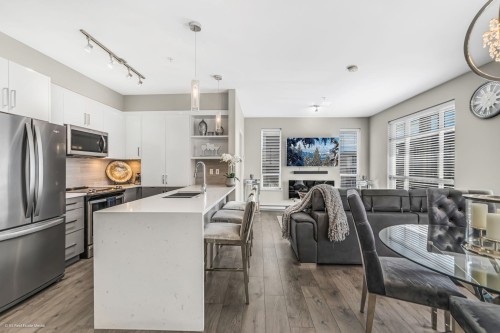 D305-20211 66 Avenue  Langley, BC V2Y 0L4