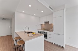 3003-13675 107a Avenue Surrey, BC V3T 0X3
