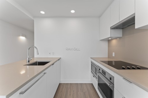 3003-13675 107A Avenue, Surrey, BC 