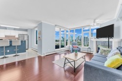 1701-13880 101 Avenue Surrey, BC V3T 5T1