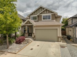 7292 196a Street Langley, BC V2Y 3C5