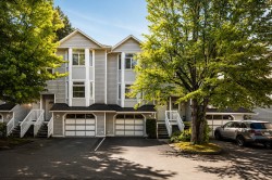 27-15550 89 Avenue Surrey, BC V3R 1N1