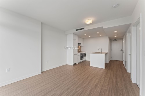 2609-13675 107A Avenue, Surrey, BC 