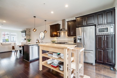 44-8068 207 Street  Langley, BC V2Y 0M9