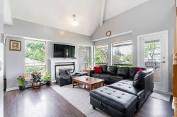 21-12172 72 Avenue Surrey, BC V3W 2L9