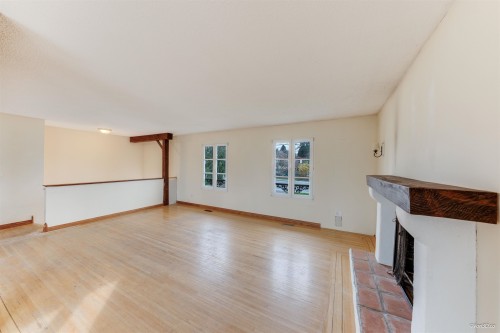 15894 Thrift Avenue, White Rock, BC - Indoor