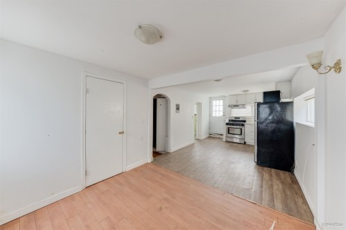 15894 Thrift Avenue, White Rock, BC - Indoor Photo Showing Other Room