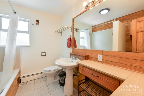 13900 Blackburn Avenue, White Rock, BC 
